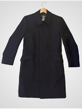 Burberrys Vintage Navy Wool Overcoat Made in England Extremely Rare Size R.36.